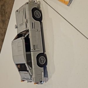 James Bond Aston Martin DB5 - Retired Lego